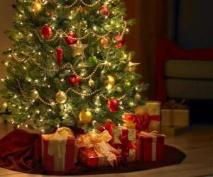 yapboz Noel ağacının altında Presents